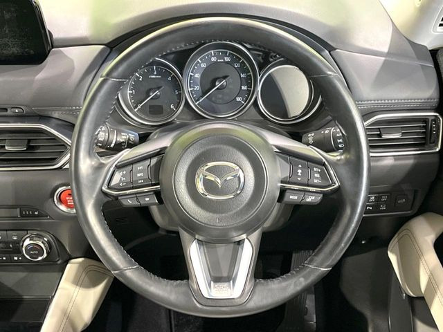 �y�����v�����X�e�A�����O�z�㎿�Ȋv���g�p���邱�ƂŁA��ɂ����������݂ƂĂ��^�]���₷���n���h���ł���