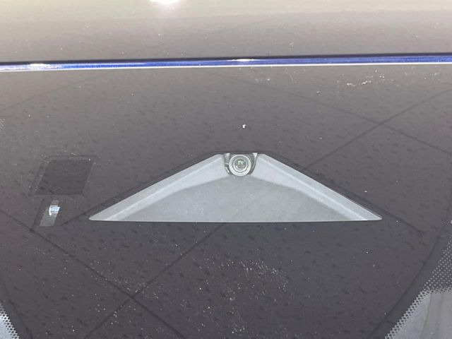 �y�X�}�[�g�u���[�L�T�|�[�g�z���s���ɑO���̎ԗ�����F�����A�Փ˂������Ȏ��͌x��ƃu���[�L�ŏՓˉ���Ɣ�Q�y�����A�V�X�g�B�����S�Ƀh���C�u�����y���݂��������܂��B