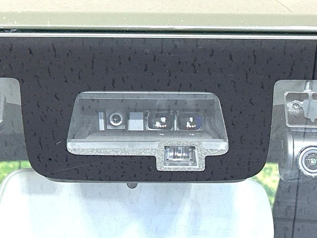 �y�X�Y�L �Z�[�t�e�B�T�|�[�g�z���s���ɑO���̎ԗ�����F�����A�Փ˂������Ȏ��͌x��ƃu���[�L�ŏՓˉ���Ɣ�Q�y�����A�V�X�g�B�����S�Ƀh���C�u�����y���݂��������܂��B