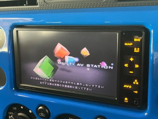 �y�����i�r�z�l�C�̏����i�r�𑕔����Ă���܂��B�i�r�̎g���₷���͂������A�I�[�f�B�I�@�\���[��!�L�����v�◷�s�͂������A�ʋ΂┃�����ȂǕ��i�̃h���C�u���y�����Ȃ�͂���