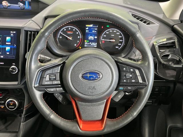 �y�����v�����X�e�A�����O�z�㎿�Ȋv���g�p���邱�ƂŁA��ɂ����������݂ƂĂ��^�]���₷���n���h���ł���