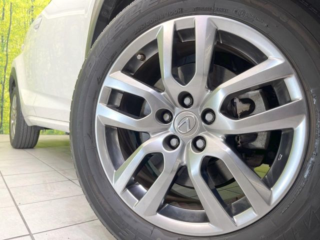 �y����18�C���`�A���~�z�C�[���z�O�ςɃ}�b�`���������A���~�z�C�[���𑕒����Ă���܂��B�e��ЊO�A���~�z�C�[����A�X�^�b�h���X�^�C�����戵�����Ă���܂��B���񂲑��k����������