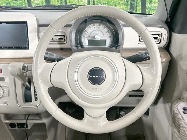 �y�����v�����X�e�A�����O�z�㎿�Ȋv���g�p���邱�ƂŁA��ɂ����������݂ƂĂ��^�]���₷���n���h���ł���