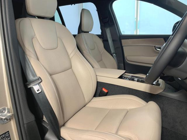 XC90ウルトラ T8 AWD プラグイン ハイブリッド 4WD