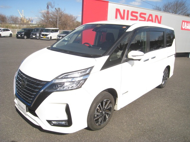 セレナ1.2 e-POWER ハイウェイスターV