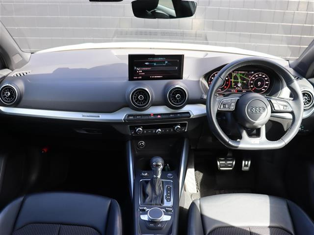 Q230 TFSI スポーツ