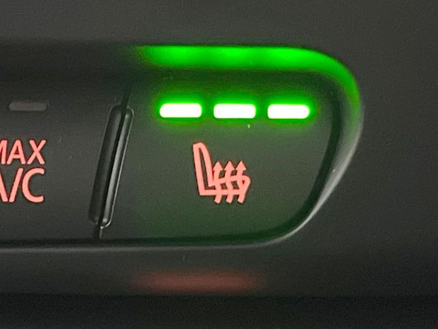 ���t�����g�V�[�g�q�[�e�B���O:�^�]�ȁE����ȋ��ɎO�i�K�Œ��߂��\�ȃV�[�g�q�[�^�[�𑕔����Ă���܂��B�G�߂��킸���K�ɂ��g�p���������܂��B