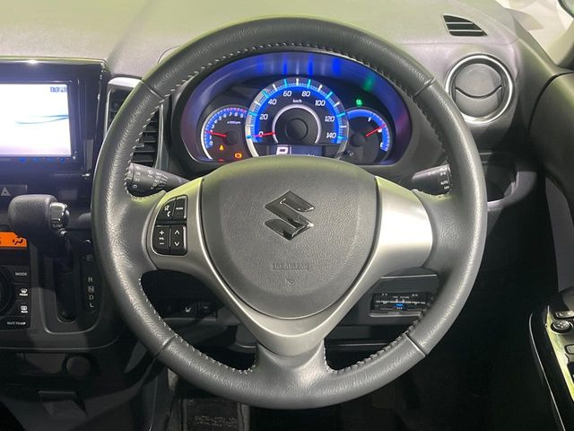 �y�����v�����X�e�A�����O�z�㎿�Ȋv���g�p���邱�ƂŁA��ɂ����������݂ƂĂ��^�]���₷���n���h���ł���