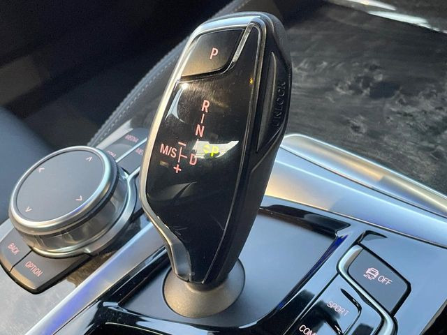 ��MT���[�h�t��AT:�ʏ�͎����ł����Ȃ���ϑ�(�M�A�`�F���W)���h���C�o�[�̑���ɂ���ĈӐ}�I�ɕς�����V�X�e���ł��B����w���i�̃h���C�u�����y���݂��������܂�!