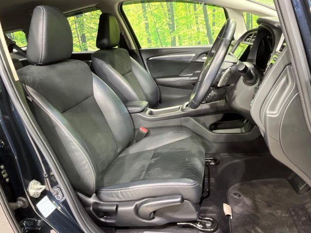 �y���烌�U�[�V�[�g�z����̂ӂ���肪�e�ՂŃ����e�i���X�����ȒP�ȁA�@�\���ɗD��鍇����v���̗p�����㎿�ȃV�[�g�ł��B����S�n���悭�A���������ӂ��S�n�ǂ��ԓ���Ԃ����o���Ă���܂��B