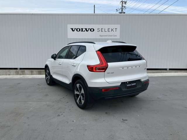 XC40ウルトラ B4 AWD ダークエディション 4WD