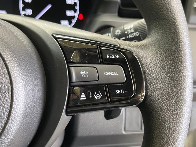 �y�A�_�v�e�B�u�N���[�Y�R���g���[���z�������H�ł̒��������s���y��!!�����ő��x��ۂN���[�Y�R���g���[�����A�Փˌy���V�X�e���ƘA�g���A�O���̎ԗ������m���ĎԊԂ�ۂ悤�ɑ��x���߂��Ă���܂�!!