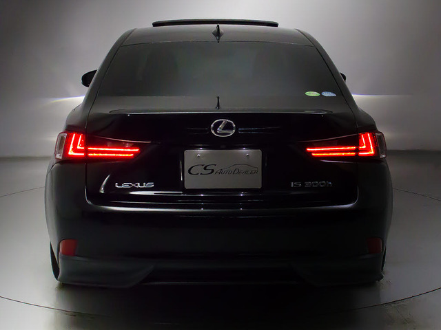 ★テールスモークやLED加工、マフラー、ルーフスポイラー、エアロパーツなど取り付け承ります!