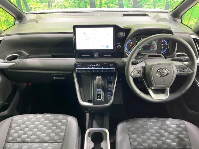 ヴォクシー1.8 ハイブリッド S-Z