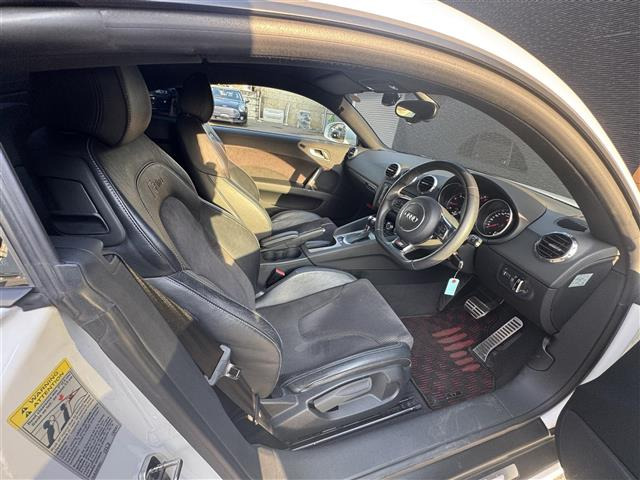 TTクーペ1.8 TFSI Sライン コンペティション