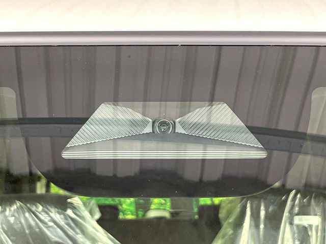 �y�z���_�Z���V���O�z���s���ɑO���̎ԗ�����F�����A�Փ˂������Ȏ��͌x��ƃu���[�L�ŏՓˉ���Ɣ�Q�y�����A�V�X�g�B�����S�Ƀh���C�u�����y���݂��������܂��B