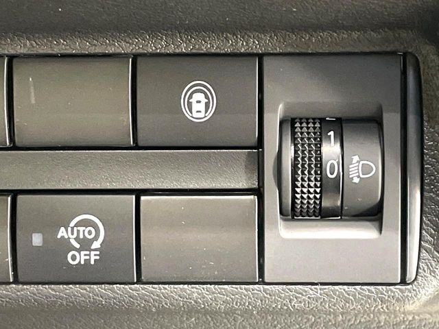 �y�C���e���W�F���g�G�}�[�W�F���V�[�u���[�L�z�t�����g�J�����őO���̎ԗ�����s�҂����m�B�Փ˂������Ȏ��͏Փ˔�Q�y���u���[�L���쓮�A�Փˉ�����T�|�[�g�B�����S�Ƀh���C�u�����y���݂��������܂��B