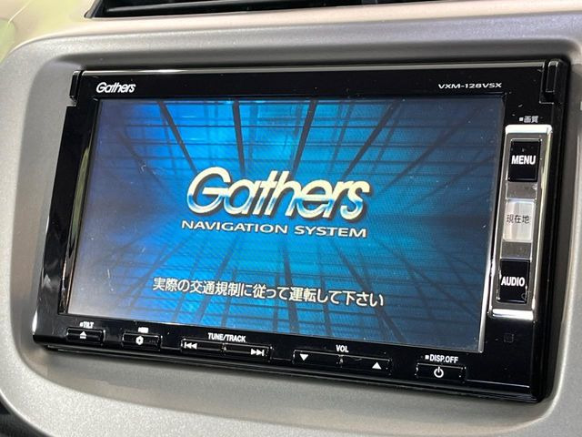 �y�����i�r�z�l�C�̏����i�r�𑕔����Ă���܂��B�i�r�̎g���₷���͂������A�I�[�f�B�I�@�\���[��!�L�����v�◷�s�͂������A�ʋ΂┃�����ȂǕ��i�̃h���C�u���y�����Ȃ�͂���