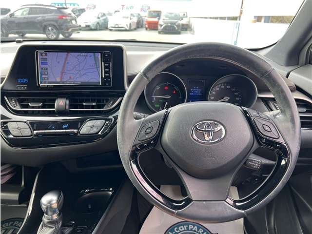 C-HRハイブリッド 1.8 G LED エディション