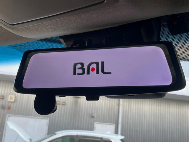 �y�f�W�^���C���i�[�~���[�z��Ȃ̑傫�ȉו��⓯��҂Ō�����m�F���Â炢���ł����S!�J�������B�e�����ԗ�����̉f�������[���~���[���ɕ\���B�N���A�Ȏ��E�ŏ󋵂̊m�F���\�ł�!