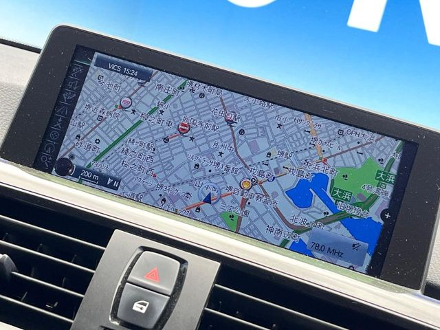 �������i�r:��̊��̂���i�r�́A����������ԓ������o���Ă���܂��B�I�[�f�B�I�@�\���[�����Ă���܂��̂ŁA�^�]�����y���߂܂���