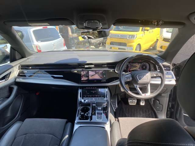 Q855 TFSI クワトロ デビューパッケージ Sライン 4WD