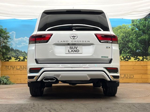 安心の最長10年・走行無制限保証(有償)をご用意。保証内容も充実はもちろん、無料点検&オイル交換や、年中無休の全国・24時間ロードサービスも付帯されておりますのでご安心下さい。