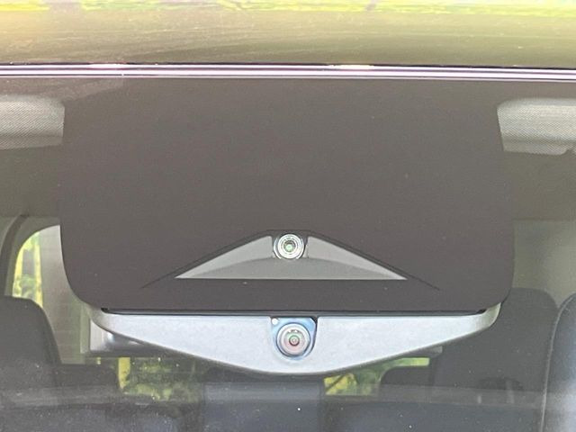 �y�C���e���W�F���g�G�}�[�W�F���V�[�u���[�L�z�t�����g�J�����őO���̎ԗ�����s�҂����m�B�Փ˂������Ȏ��͏Փ˔�Q�y���u���[�L���쓮�A�Փˉ�����T�|�[�g�B�����S�Ƀh���C�u�����y���݂��������܂��B