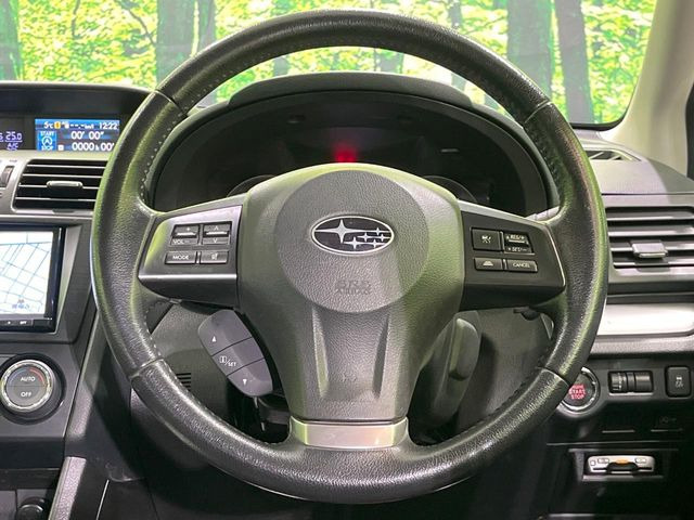 �y�����v�����X�e�A�����O�z�㎿�Ȋv���g�p���邱�ƂŁA��ɂ����������݂ƂĂ��^�]���₷���n���h���ł���