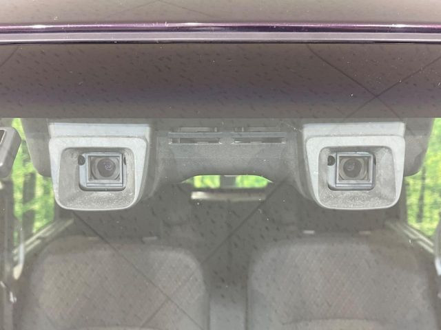 �y�X�}�[�g�u���[�L�T�|�[�g�z���s���ɑO���̎ԗ�����F�����A�Փ˂������Ȏ��͌x��ƃu���[�L�ŏՓˉ���Ɣ�Q�y�����A�V�X�g�B�����S�Ƀh���C�u�����y���݂��������܂��B