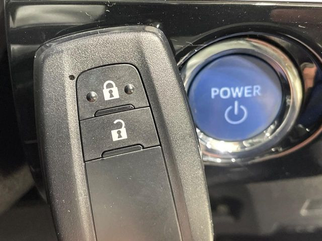 �y�X�}�[�g�L�[�z�J�o����|�P�b�g�ɓ��ꂽ�܂܂ł��h�A�̎{���E�������\�ȃX�}�[�g�L�[�𑕔��B�G���W���̃I���E�I�t�����J�M�����o���K�v����������Ƃ��Ă��֗��ł���