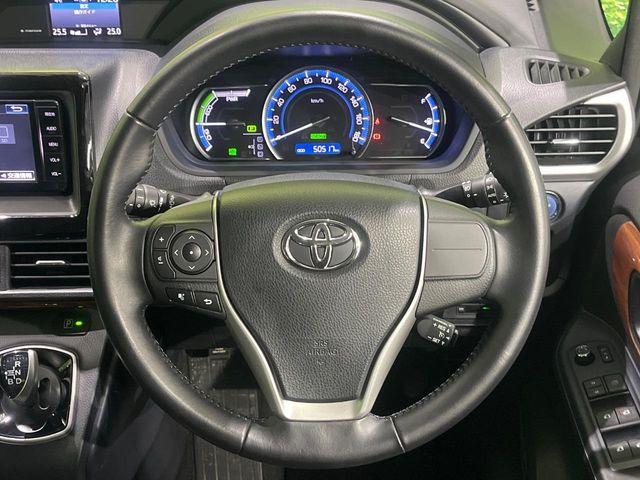 �y�����v�����X�e�A�����O�z�㎿�Ȋv���g�p���邱�ƂŁA��ɂ����������݂ƂĂ��^�]���₷���n���h���ł���