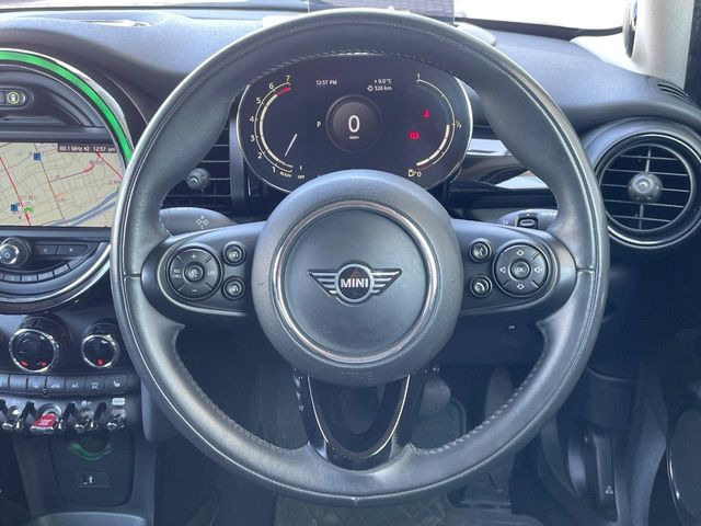 ���n���h�����̃X�������Ȃ��A���ꂢ�ȏ�Ԃ��ێ����Ă���܂��B�e�X�C�b�`���̓�����m�F�ς݂ł��B