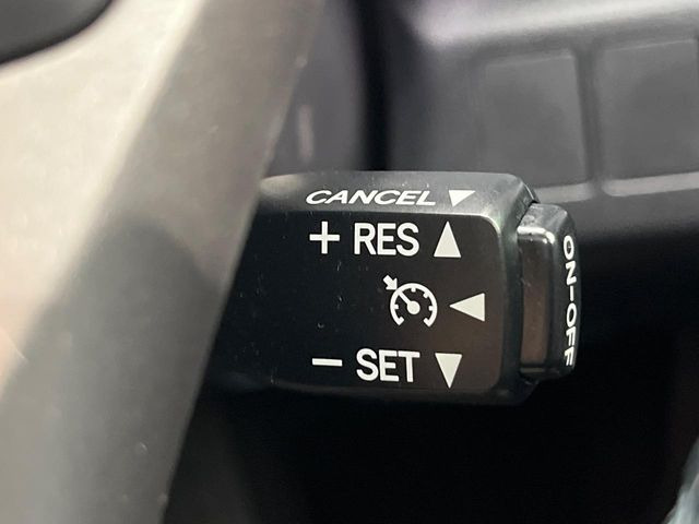 �y�N���[�Y�R���g���[���z�������H�����N���N���s�B�A�N�Z���𗣂��Ă���葬�x�ő��s���ł��A�������^�]���̕��S���y��!�����E�������ȒP�ȃX�C�b�`����Œ����ł��܂��B