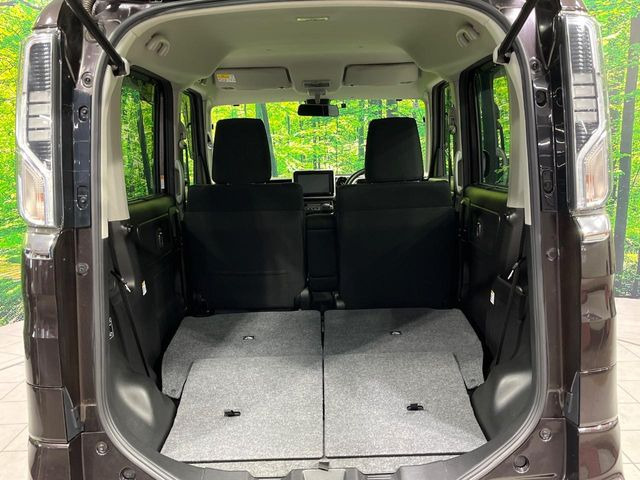 ���i�̂���������ʋ΁A���}���ɏ\���ȉ׎��X�y�[�X���m�ۂ��Ă���܂��B�Z�J���h�V�[�g��|���ƁA�傫�ȉו��̐ύڂ��\�ł���