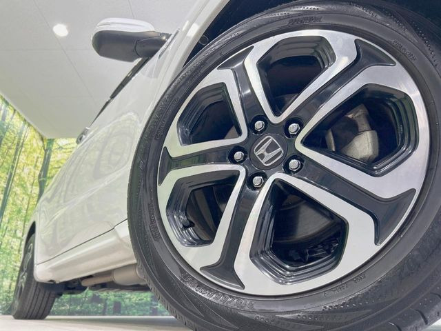 �y����17�C���`�A���~�z�C�[���z�O�ςɃ}�b�`���������A���~�z�C�[���𑕒����Ă���܂��B�e��ЊO�A���~�z�C�[����A�X�^�b�h���X�^�C�����戵�����Ă���܂��B���񂲑��k����������