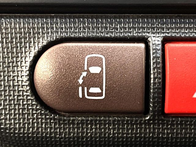 �y�p���[�X���C�h�h�A�z�X�}�[�g�L�[��^�]�Ȃ̃X�C�b�`�ŃX���C�h�h�A�̊J���\���d��������͂����ăh�A���J����K�v�������A���������q�l�ł��A�d���ו��������Ă��鎞�����N�ɊJ���߂ł��܂���