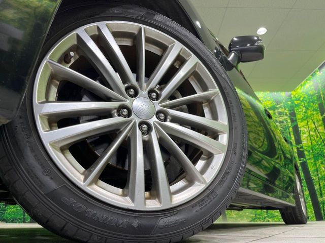 �y����17�C���`�A���~�z�C�[���z�O�ςɃ}�b�`���������A���~�z�C�[���𑕒����Ă���܂��B�e��ЊO�A���~�z�C�[����A�X�^�b�h���X�^�C�����戵�����Ă���܂��B���񂲑��k����������