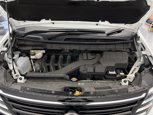 セレナ2.0 ハイウェイスターV 4WD