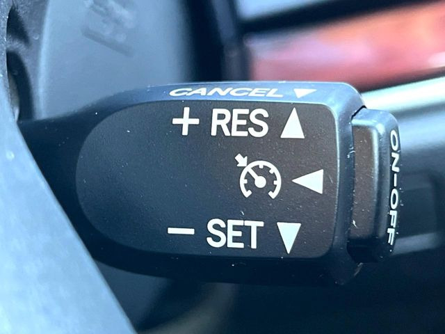 �y�N���[�Y�R���g���[���z�������H�����N���N���s�B�A�N�Z���𗣂��Ă���葬�x�ő��s���ł��A�������^�]���̕��S���y��!�����E�������ȒP�ȃX�C�b�`����Œ����ł��܂��B