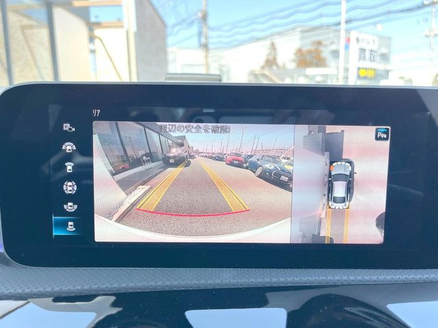 ���p�m���~�b�N�r���[���j�^�[:��p�̃J�����ɂ��A�ォ�猩���낵���悤�Ȏ��_��360�x�N���}�̎��͂��m�F���邱�Ƃ��ł��܂������p�������m�F���₷���A�����ꏊ�ł̐؂�Ԃ��⒓�Ԃ��X���[�Y�ɍs���܂��B