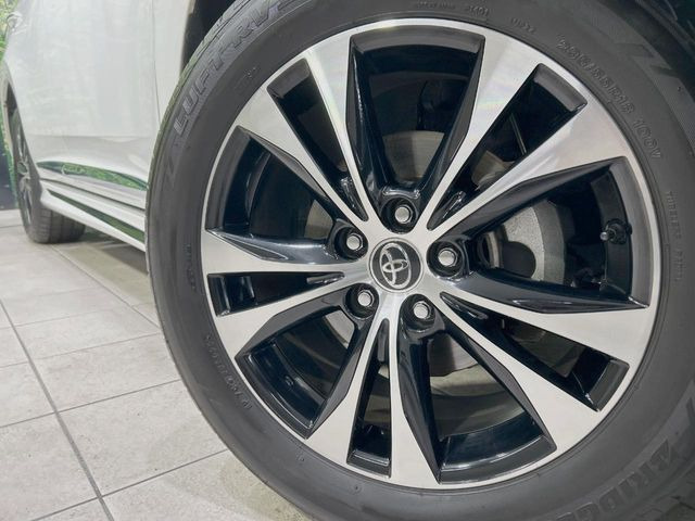 �y����18�C���`�A���~�z�C�[���z�O�ςɃ}�b�`���������A���~�z�C�[���𑕒����Ă���܂��B�e��ЊO�A���~�z�C�[����A�X�^�b�h���X�^�C�����戵�����Ă���܂��B���񂲑��k����������