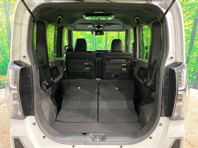 ���i�̂���������ʋ΁A���}���ɏ\���ȉ׎��X�y�[�X���m�ۂ��Ă���܂��B�Z�J���h�V�[�g��|���ƁA�傫�ȉו��̐ύڂ��\�ł���