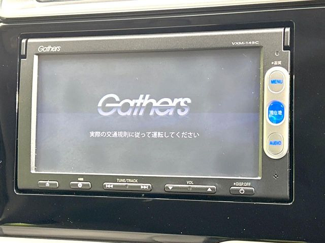 �y�����i�r�z�l�C�̏����i�r�𑕔����Ă���܂��B�i�r�̎g���₷���͂������A�I�[�f�B�I�@�\���[��!�L�����v�◷�s�͂������A�ʋ΂┃�����ȂǕ��i�̃h���C�u���y�����Ȃ�͂���