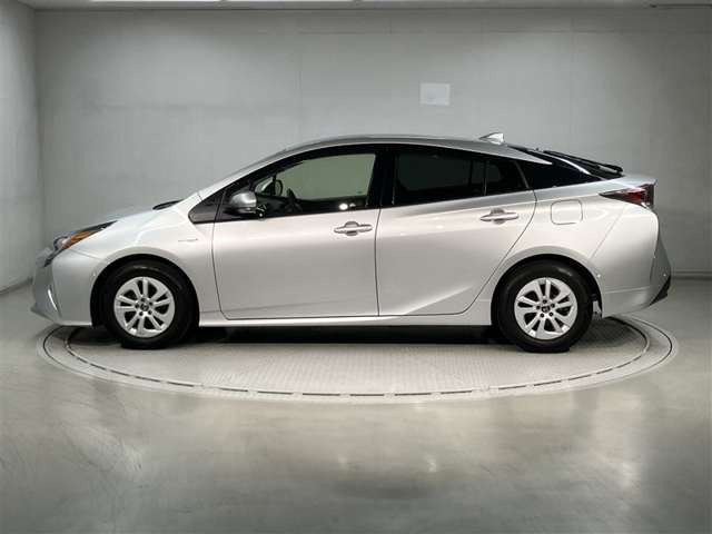 プリウス1.8 S セーフティ プラス