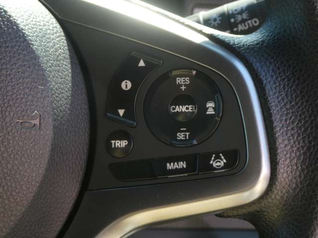 N-VANファン ターボ 4WD