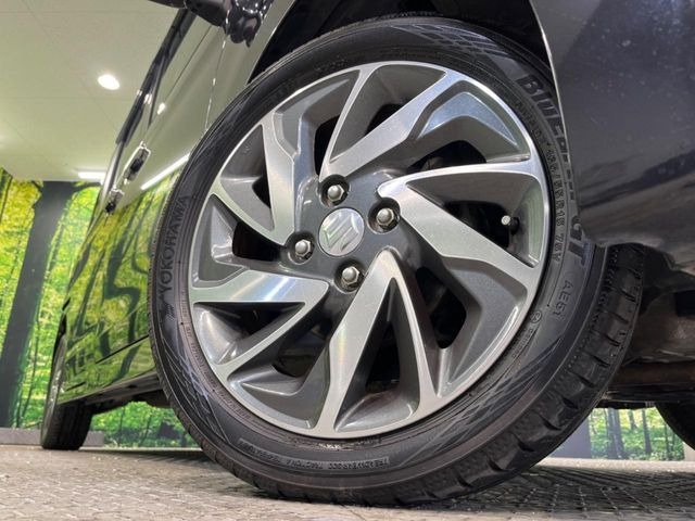 �y����15�C���`�A���~�z�C�[���z�O�ςɃ}�b�`���������A���~�z�C�[���𑕒����Ă���܂��B�e��ЊO�A���~�z�C�[����A�X�^�b�h���X�^�C�����戵�����Ă���܂��B���񂲑��k����������