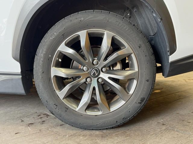 �y����18�C���`�A���~�z�C�[���z�O�ςɃ}�b�`���������A���~�z�C�[���𑕒����Ă���܂��B�e��ЊO�A���~�z�C�[����A�X�^�b�h���X�^�C�����戵�����Ă���܂��B���񂲑��k����������