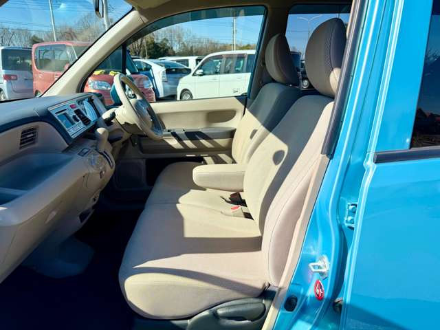 ���������ԑ����W�����ł�!���̋@��ɐ��񂲗��X������!