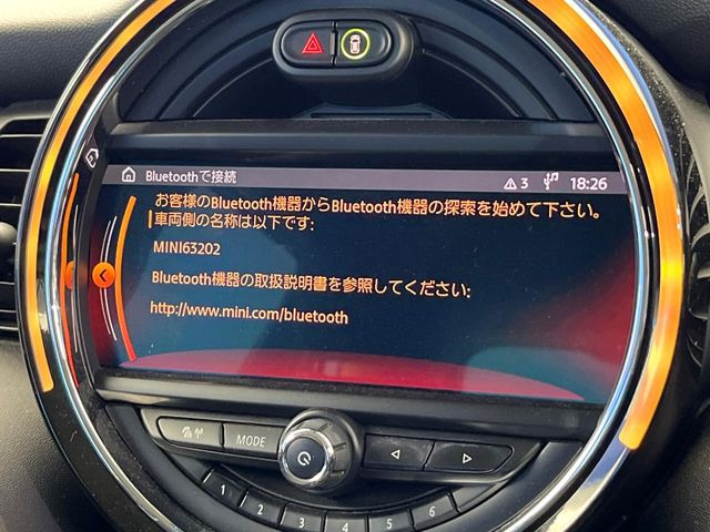 ��Bluetooth:���莝���̃X�}�[�g�t�H���ȂǂƐڑ����A�n���Y�t���[�ʘb��Տꊴ����~���[�W�b�N�Đ������y���݂��������܂��B�����ڑ��ł��̂Ŕς킵��������܂����